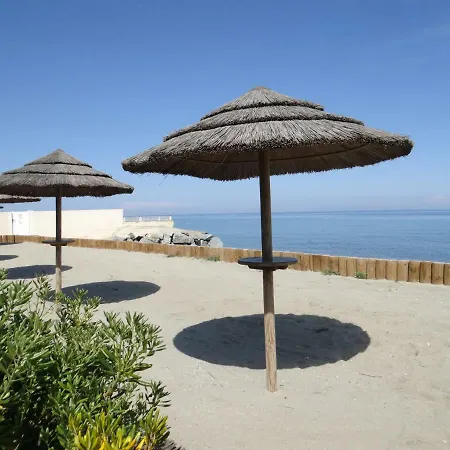 Vue Sur Et Montagnes Apartment
